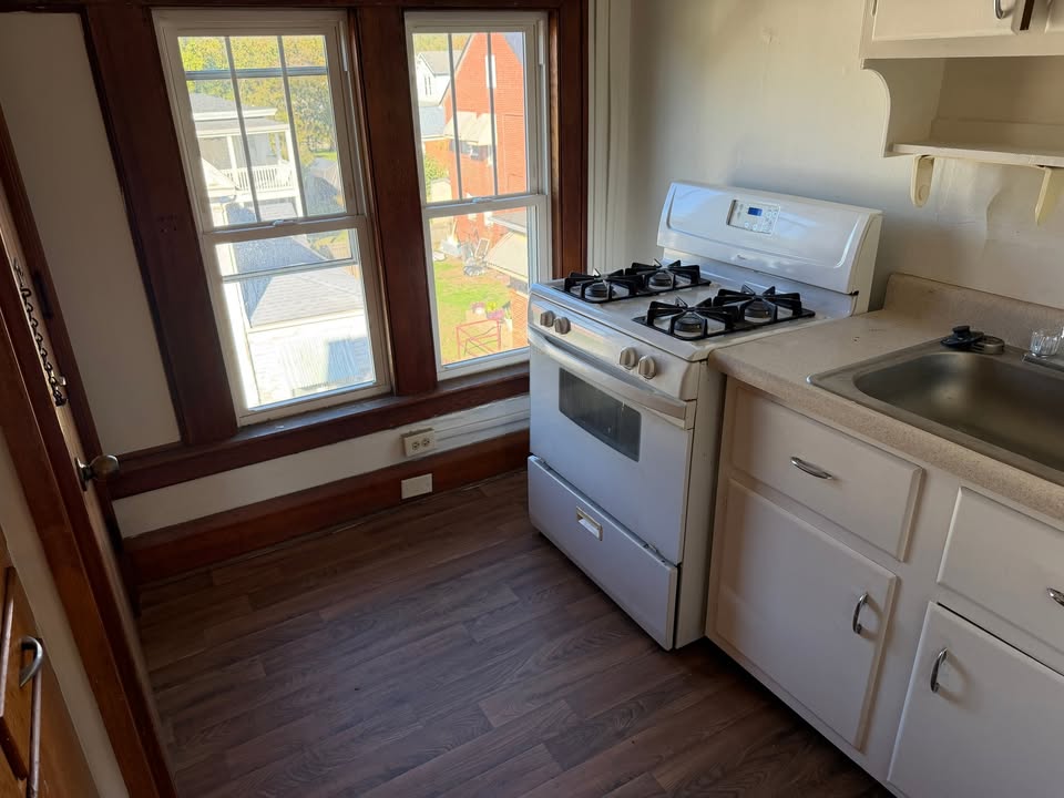 123 North Chestnut Street - 3